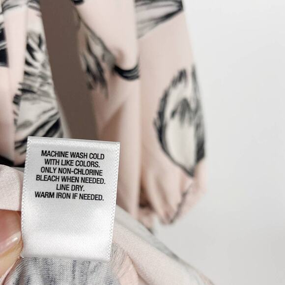 Roz & Ali Medium M Blush Pink Gray Floral Keyhole Cut Out Blouse 3/4 Sleeve - Picture 9 of 9